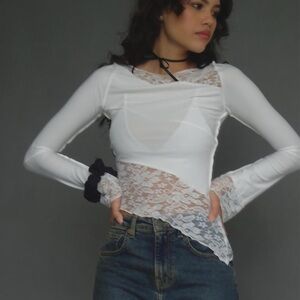 NWT 🤍🎀 Motel Rocks Lucca Long Sleeve Top In Lace White in size Small 🥥